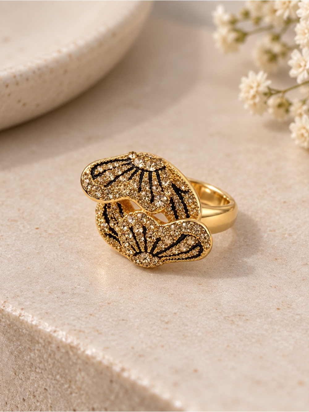 Gold-Tone Crystal Statement Ring – Sculptural Leaf Design